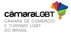 Logotipo de la Cámara LGBT, la Cámara de Comercio y Turismo LGBT de Brasil, que presenta un mapa geométrico multicolor de Brasil.